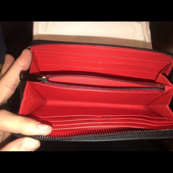 COPY - Wallet - Picture 3 of 3